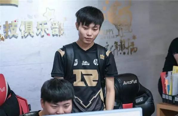 受到了与会 受到了与会